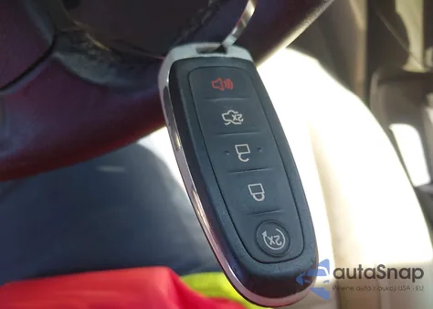 2015 Ford Escape Titanium z USA, uszkodzony, nr VIN 1FMCU0J91FUB36973